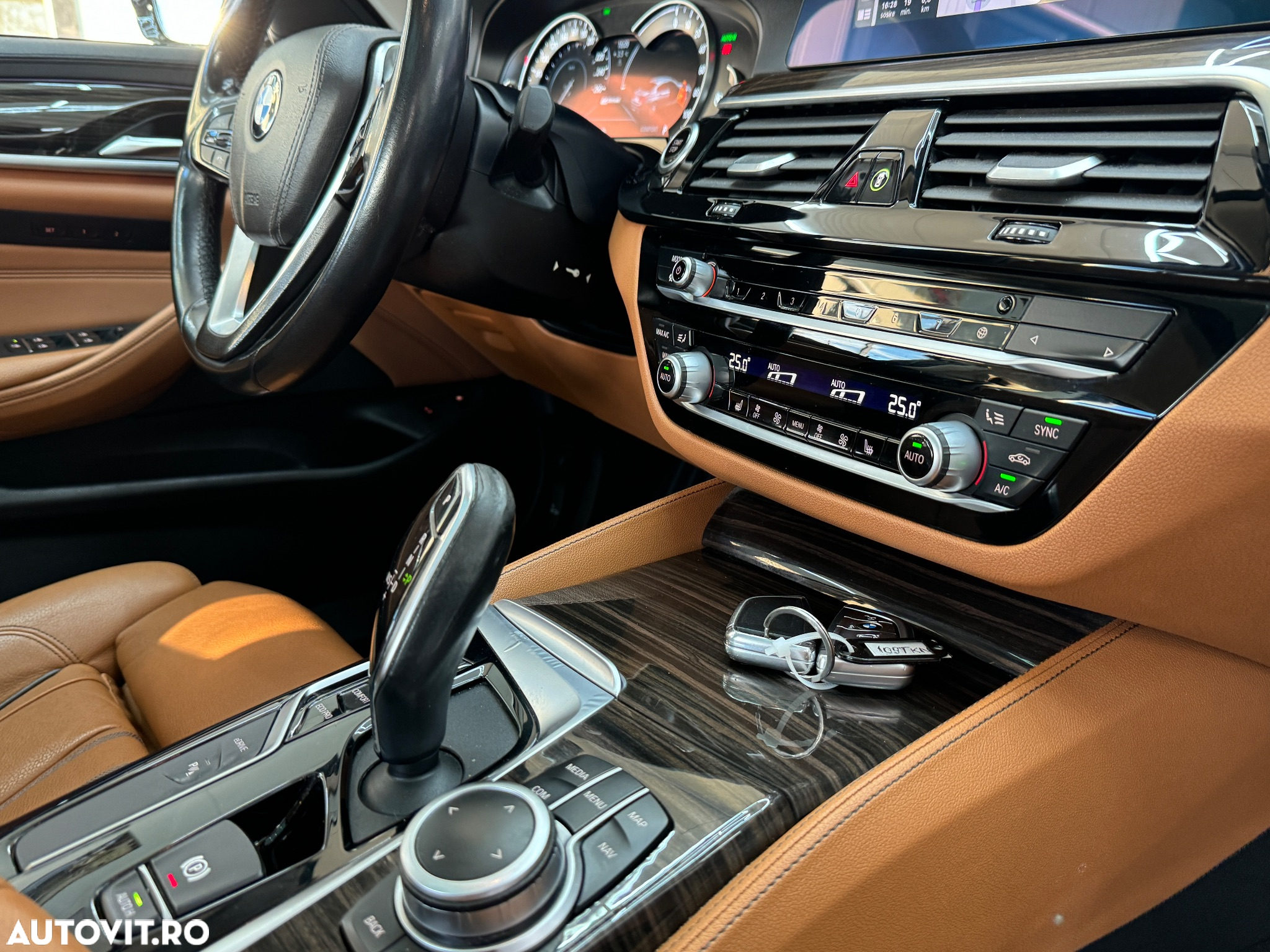 BMW Seria 5 530e xDrive AT PHEV - 13