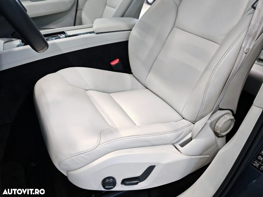 Volvo XC 60 T6 AWD Recharge Geartronic Inscription Expression - 7