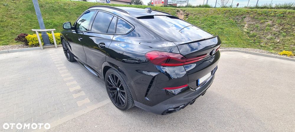 BMW X6 xDrive40i mHEV - 4