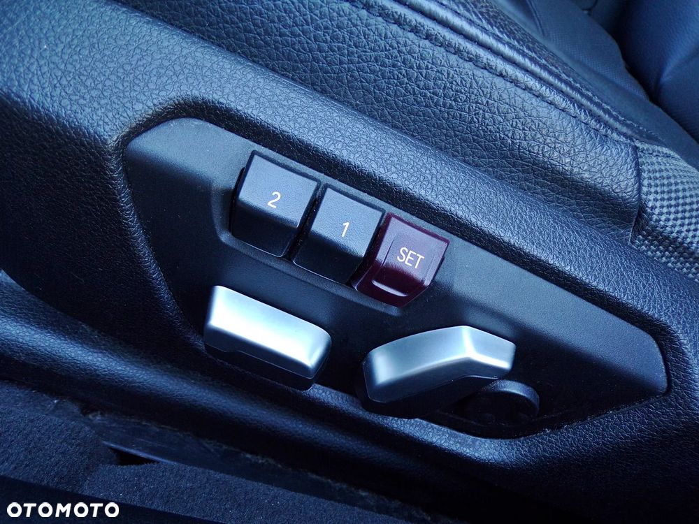 BMW Seria 4 420d xDrive Sport-Aut Luxury Line - 30