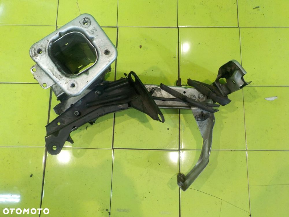 AUDI A4 B7 2.0 TFSI 07r 4D podluznica prawa przod - 16