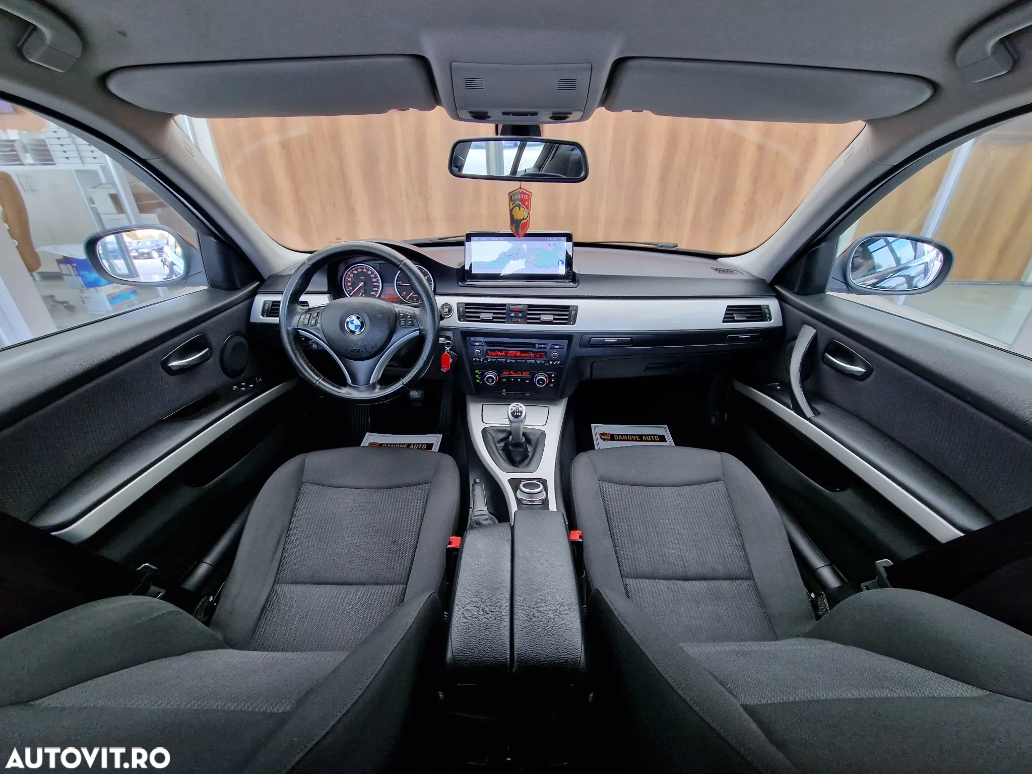 BMW Seria 3 318d - 8