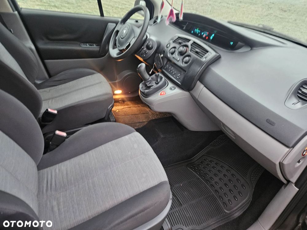 Renault Scenic 1.6 16V EXpression - 19