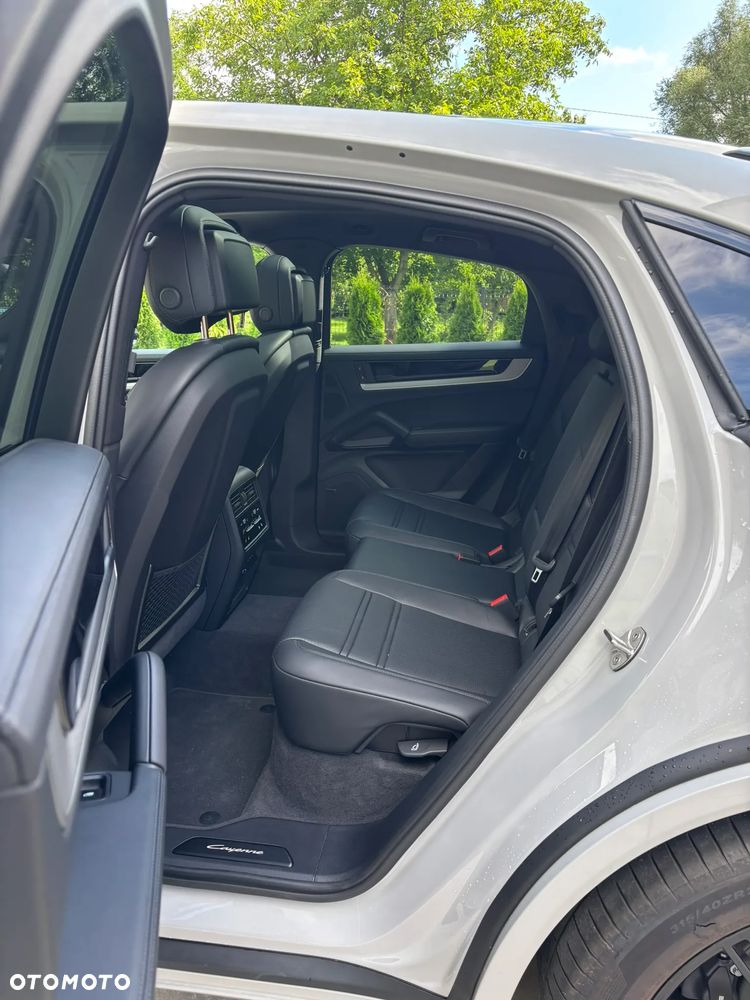 Porsche Cayenne E-Hybrid PHEV - 11