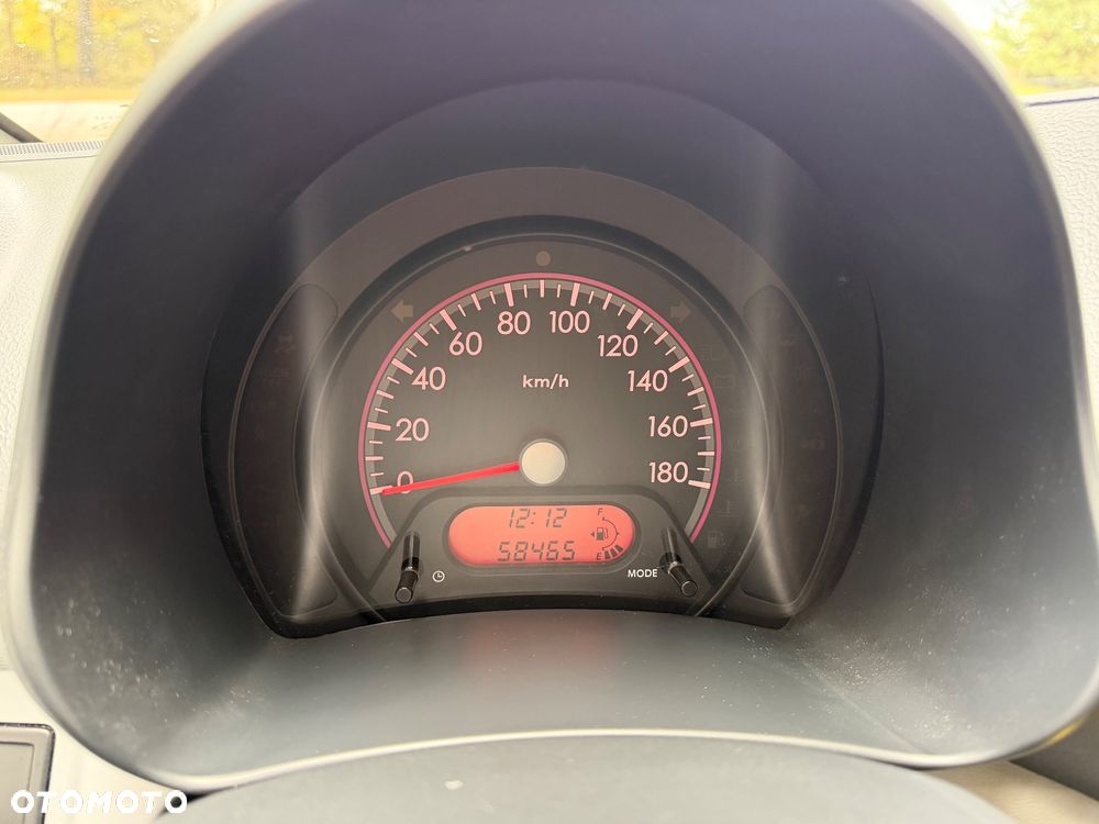 Nissan Pixo 1.0 Visia - 17