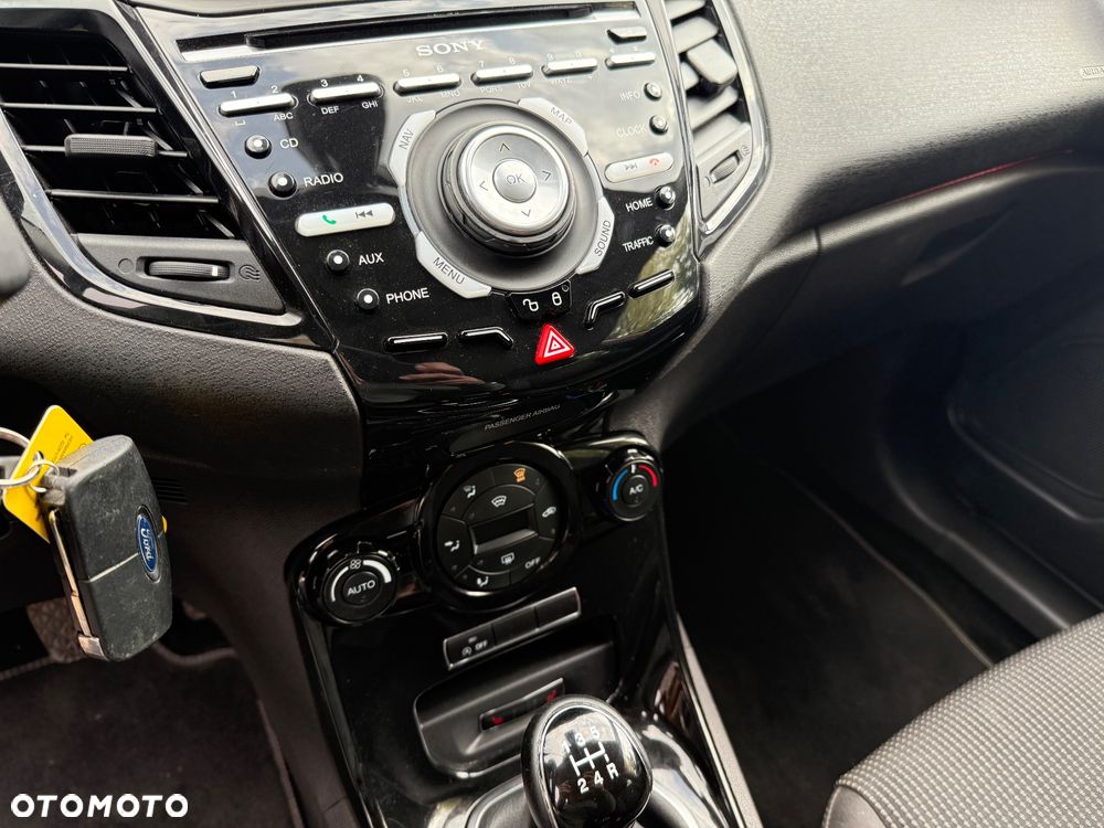 Ford Fiesta 1.0 EcoBoost Silver X - 25