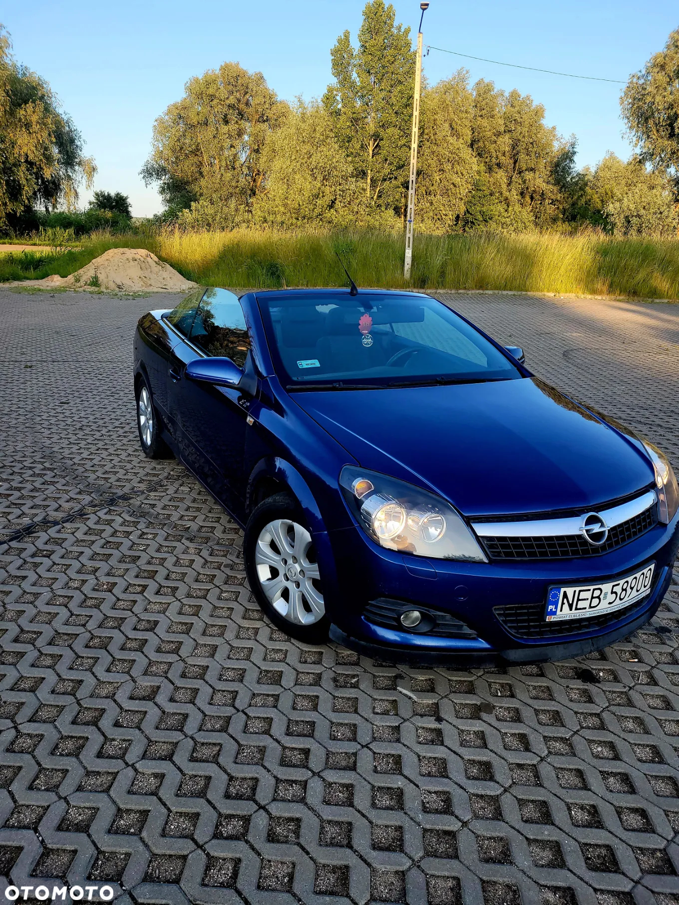 Opel Astra Twin Top 1.9 CDTI Edition - 3