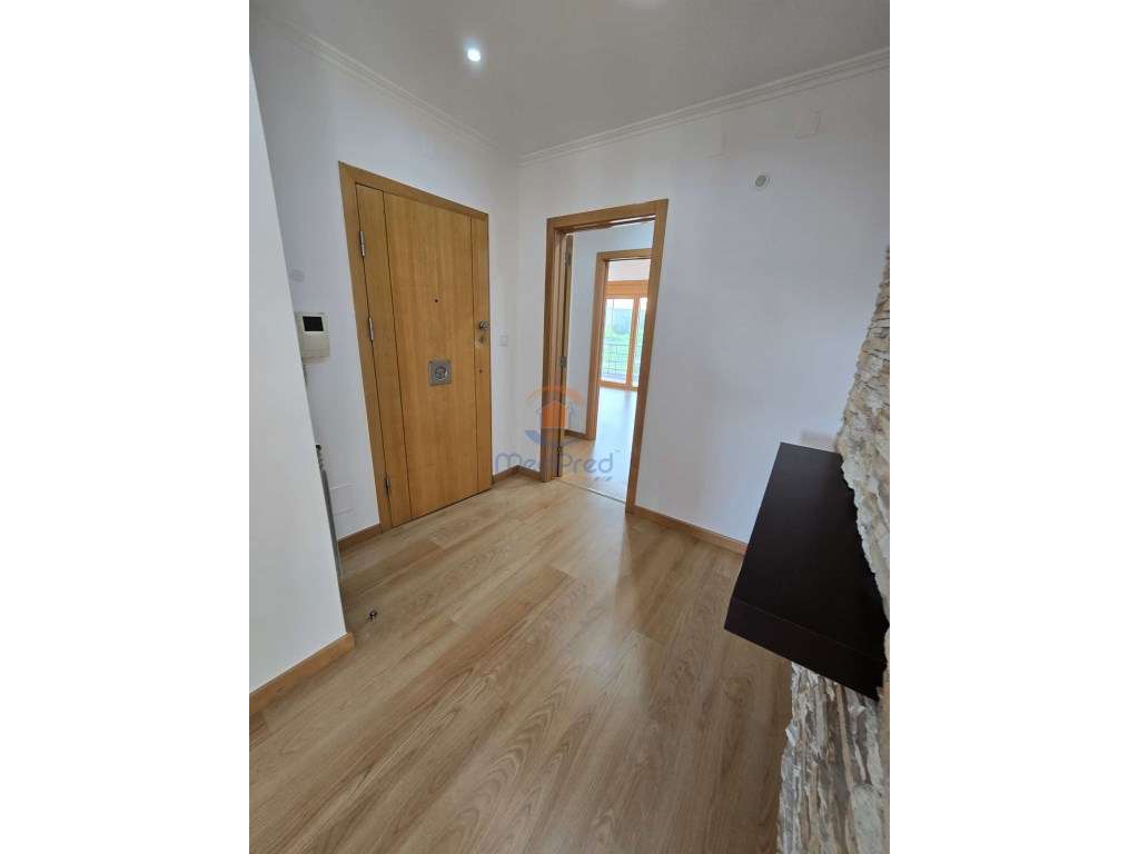 Apartamento T3 c/ 4 Parqueamentos e Arrecadação | Colinas do Cruzei... - Grande imagem: 2/29