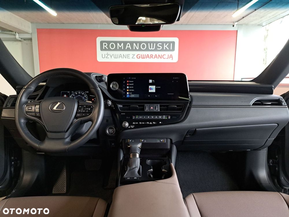 Lexus ES 300h Business Edition - 19