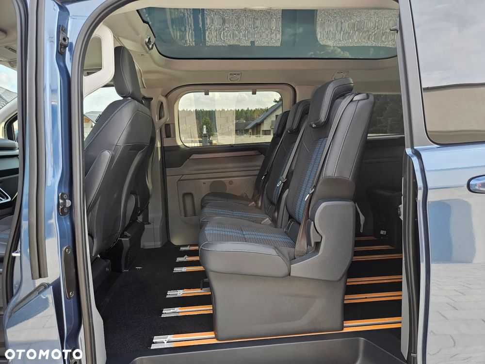 Ford Tourneo Custom - 19