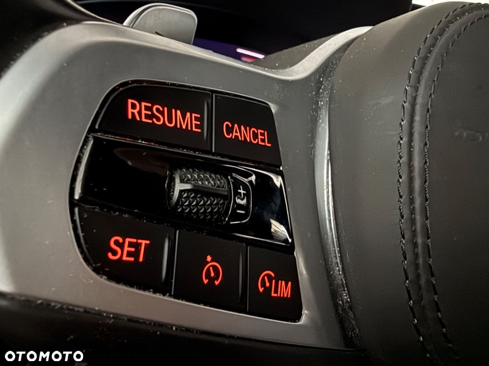 BMW Seria 5 520d M Sport - 22