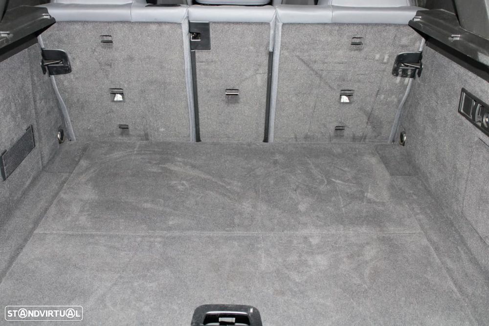 BMW iX xDrive 40 Pack Desportivo - 9