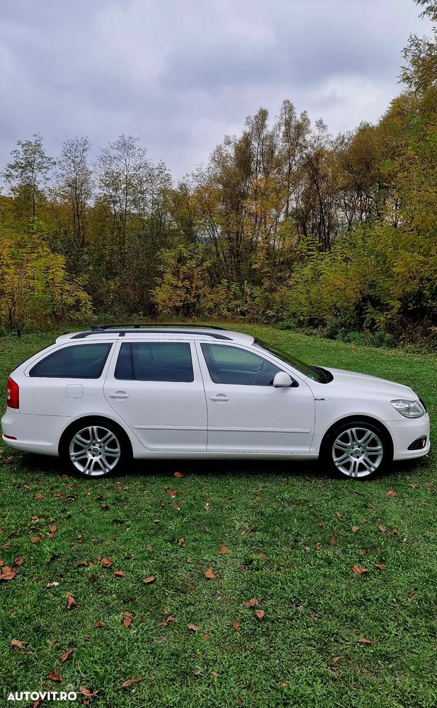 Skoda Octavia 2.0 TDI DPF DSG RS - 11
