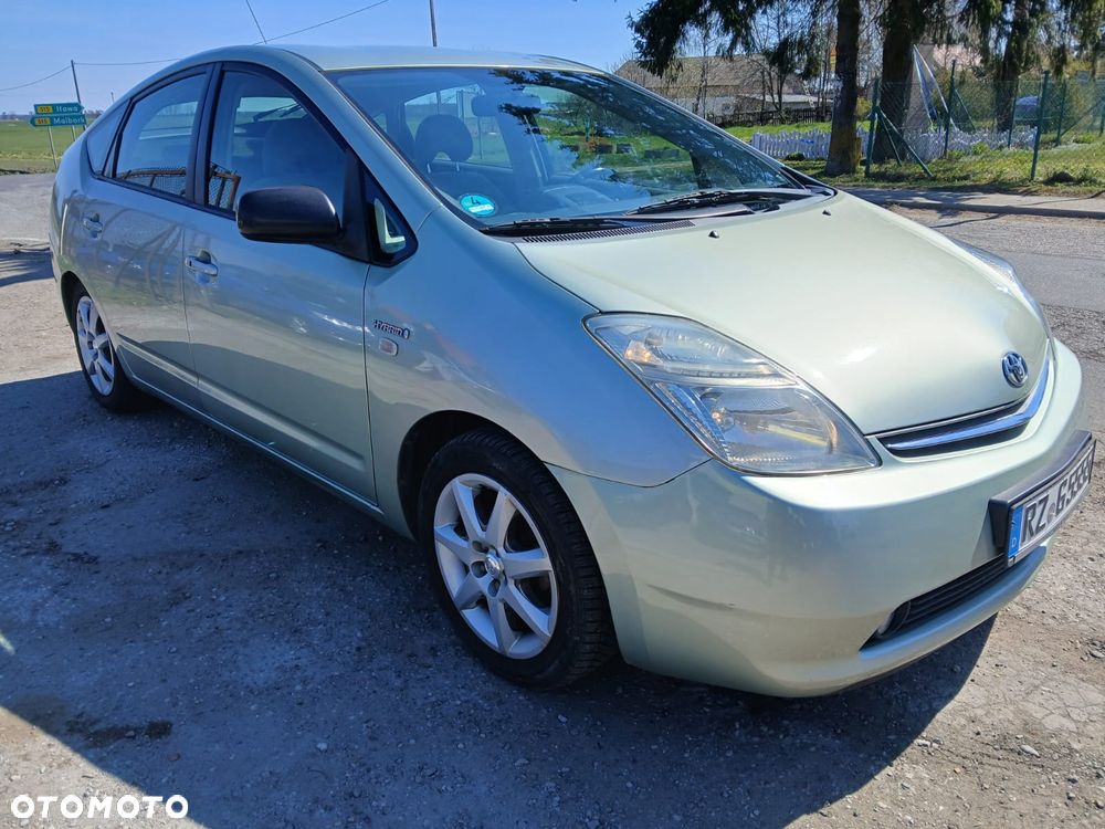 Toyota Prius 1.5 VVT-i Sol (nav) - 1