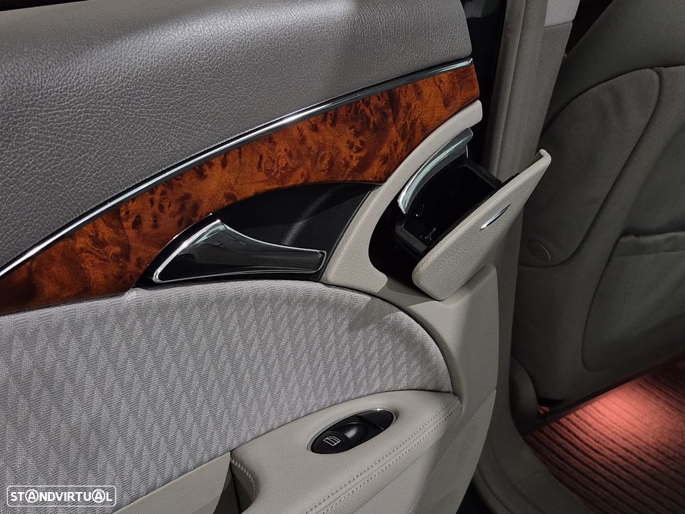 Mercedes-Benz E 220 CDI Auto Elegance - 32