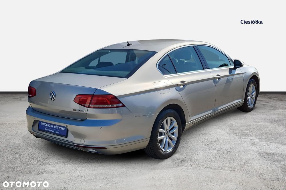 Volkswagen Passat 1.8 TSI BMT Comfortline DSG - 2