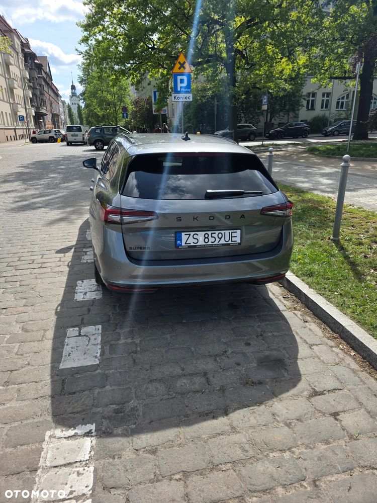 Skoda Superb 2.0 TSI Sportline DSG - 2