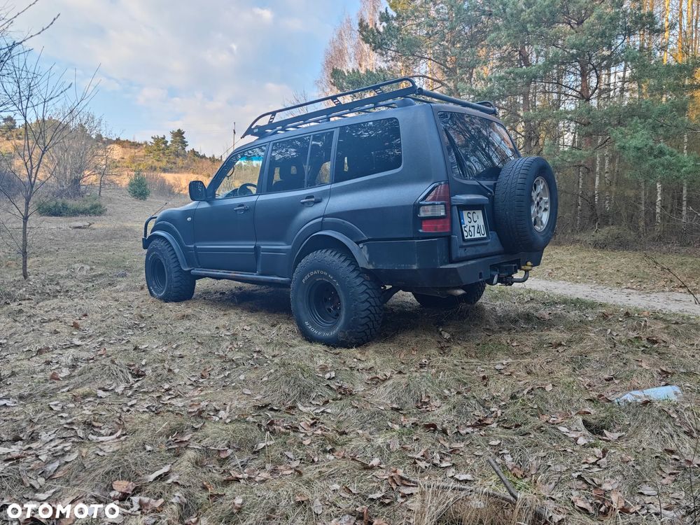 Mitsubishi Pajero - 3