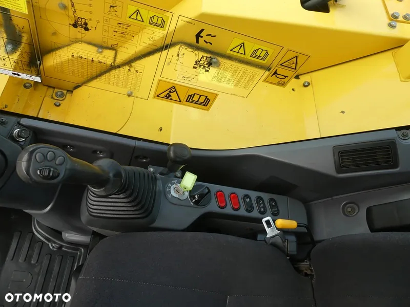 Komatsu PW98MR-8 ROTOTILT ZE SZCZYPCAMI / Z Niemiec // - 16