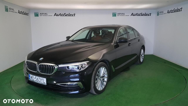 BMW Seria 5 520d xDrive Luxury Line