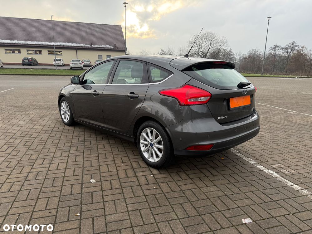 Ford Focus 1.0 EcoBoost Titanium - 4