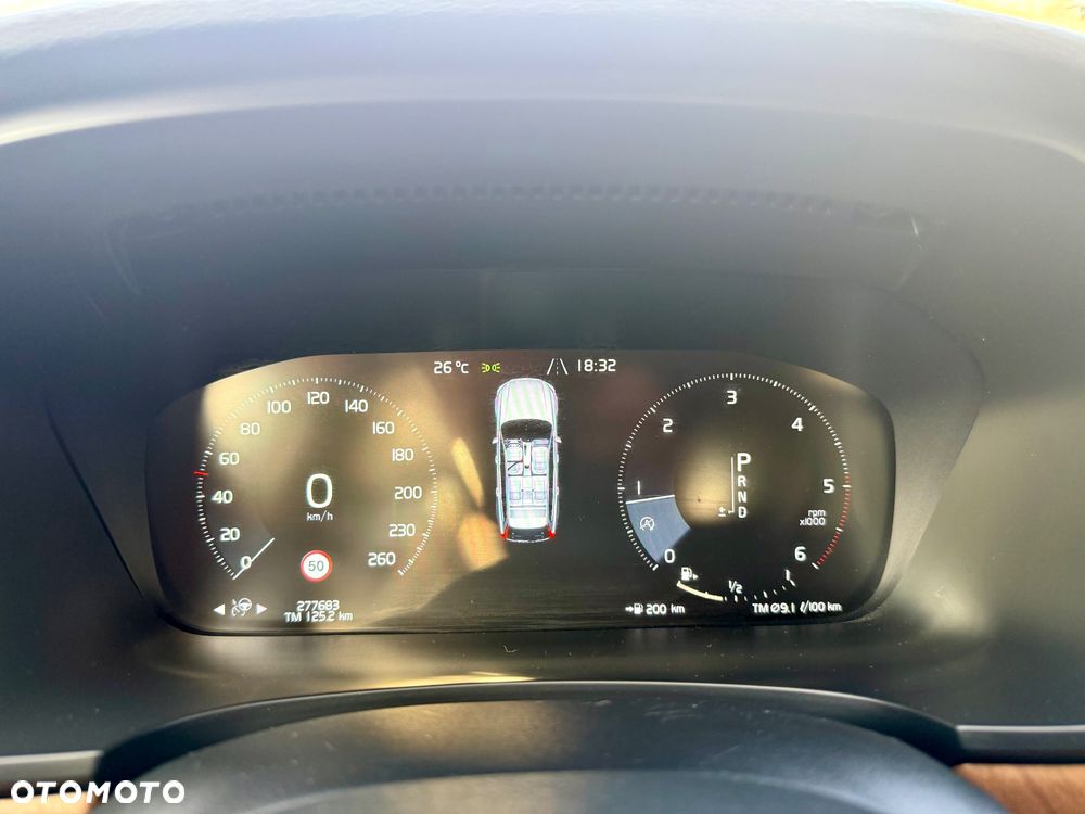 Volvo V90 D5 AWD Geartronic Momentum - 32