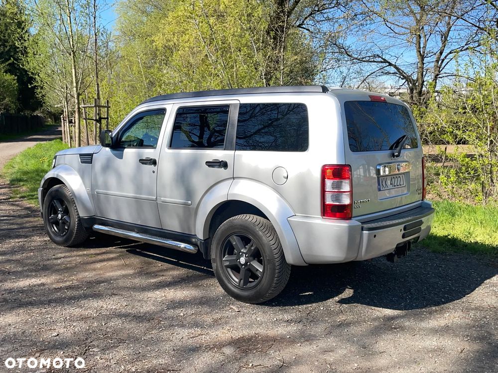 Dodge Nitro 2.8 CRD SXT - 3