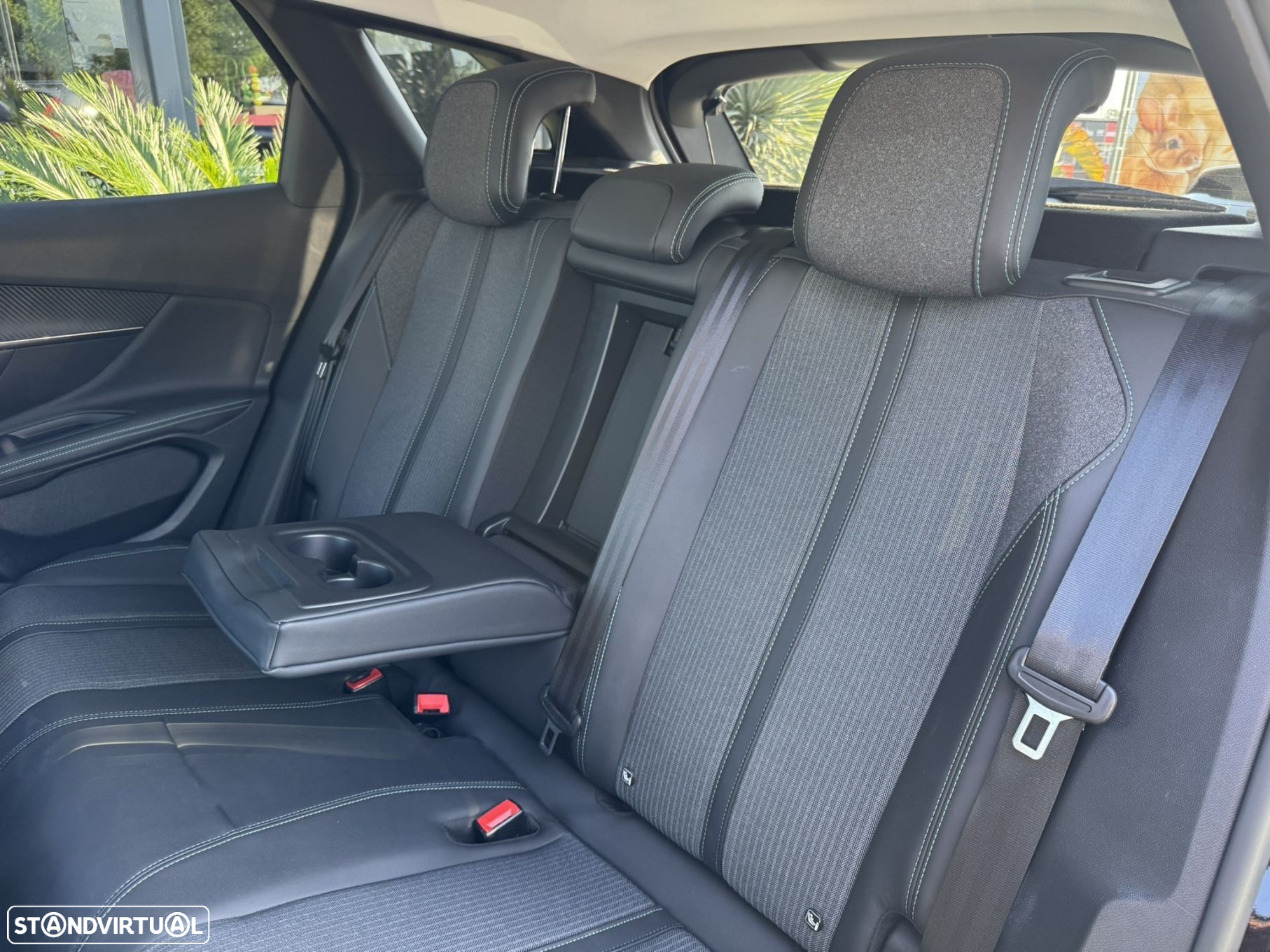 Peugeot 3008 1.6 Hybrid Allure e-EAT8 - 18