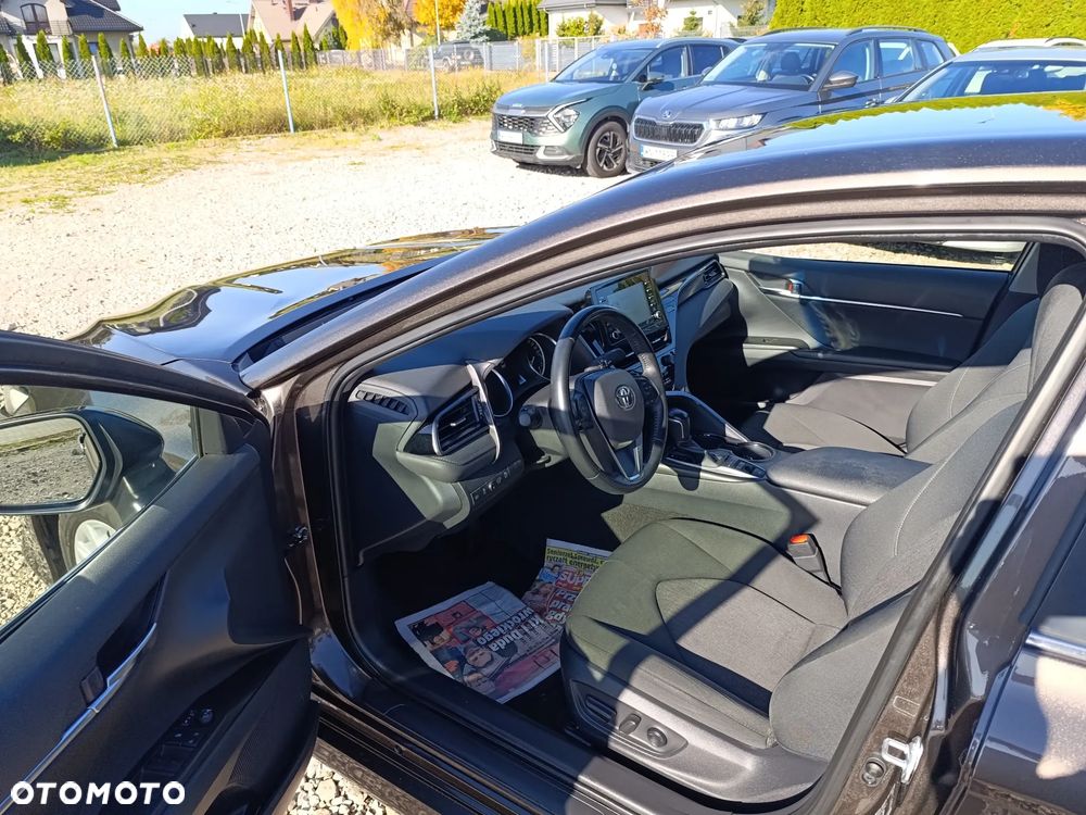 Toyota Camry 2.5 Hybrid Comfort CVT - 17