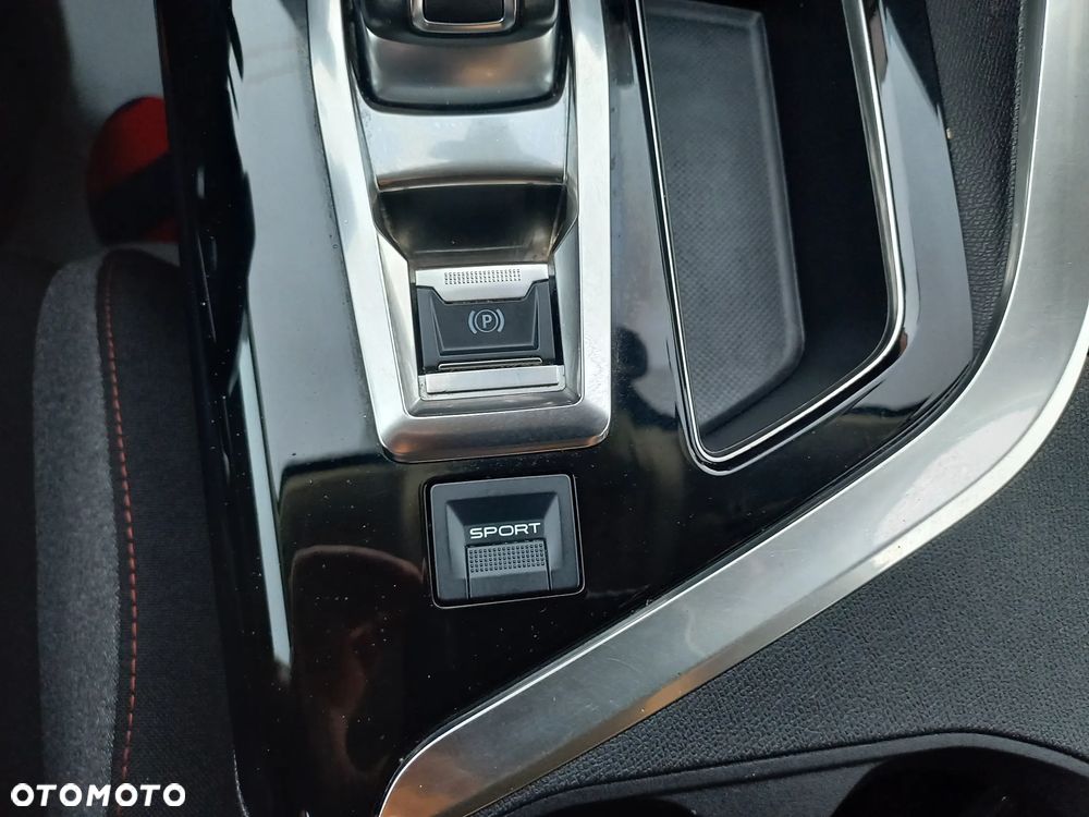 Peugeot 3008 BlueHDi 120 Stop & Start EAT6 Active Business-Paket - 32