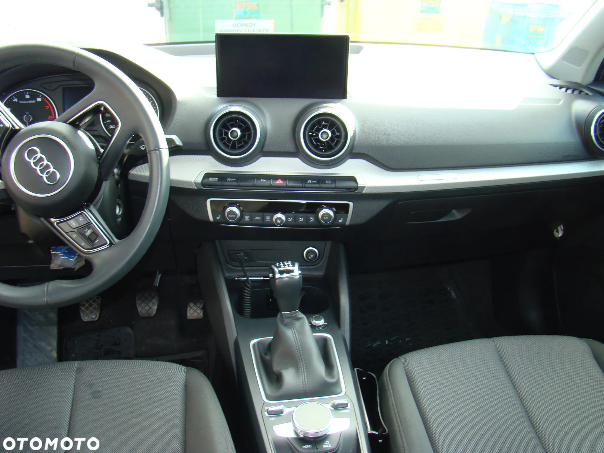 Audi Q2 35 TFSI Advanced - 33