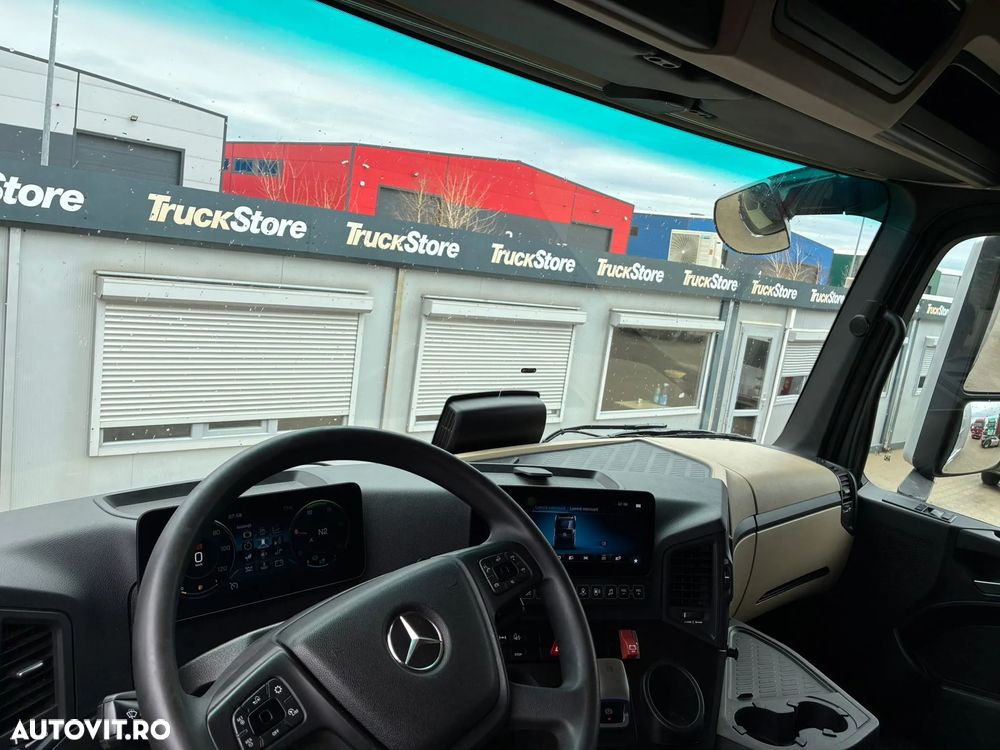 Mercedes-Benz Actros - 8