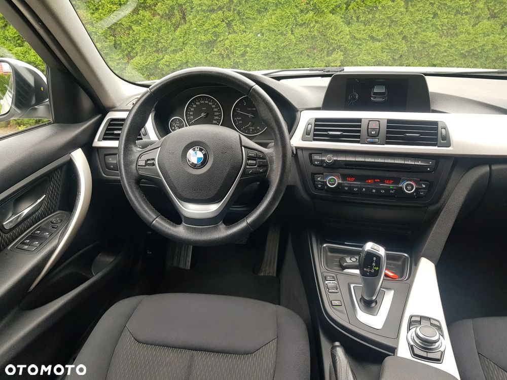 BMW Seria 3 - 17