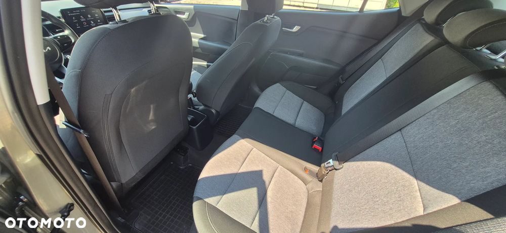 Kia Stonic 1.2 L - 10