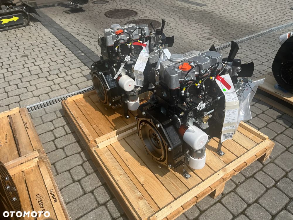 SILNIK Lombardini LDW1503/B5 LDW 1503 B5 19000netto PRONAR - 2
