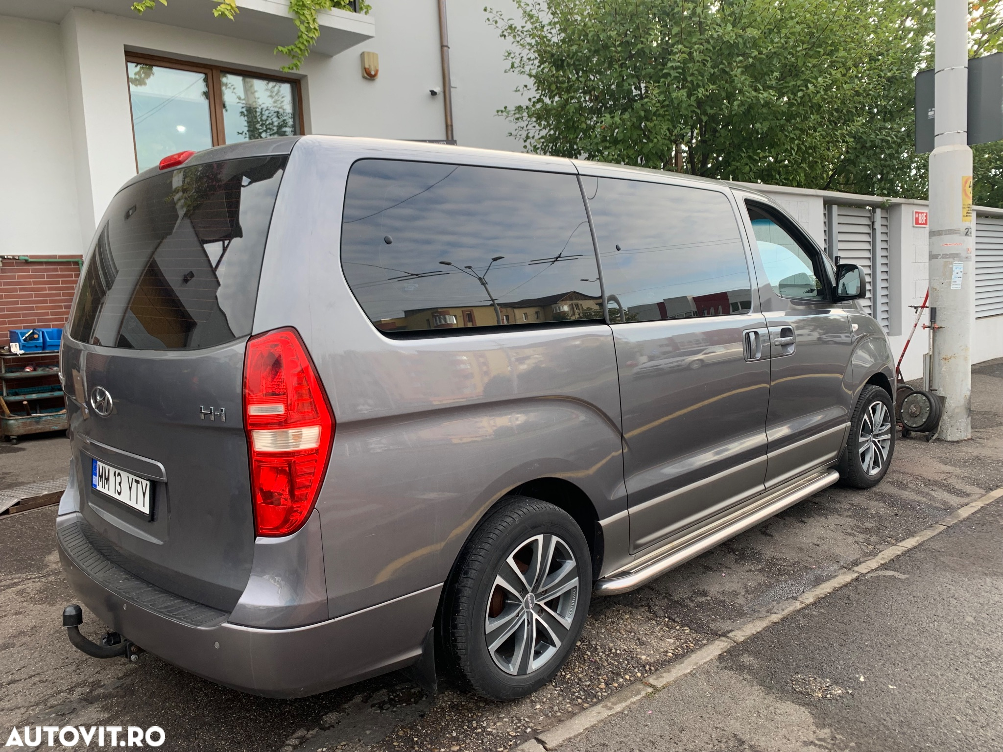 Hyundai H-1 2.5 CRDi Travel Comfort - 4