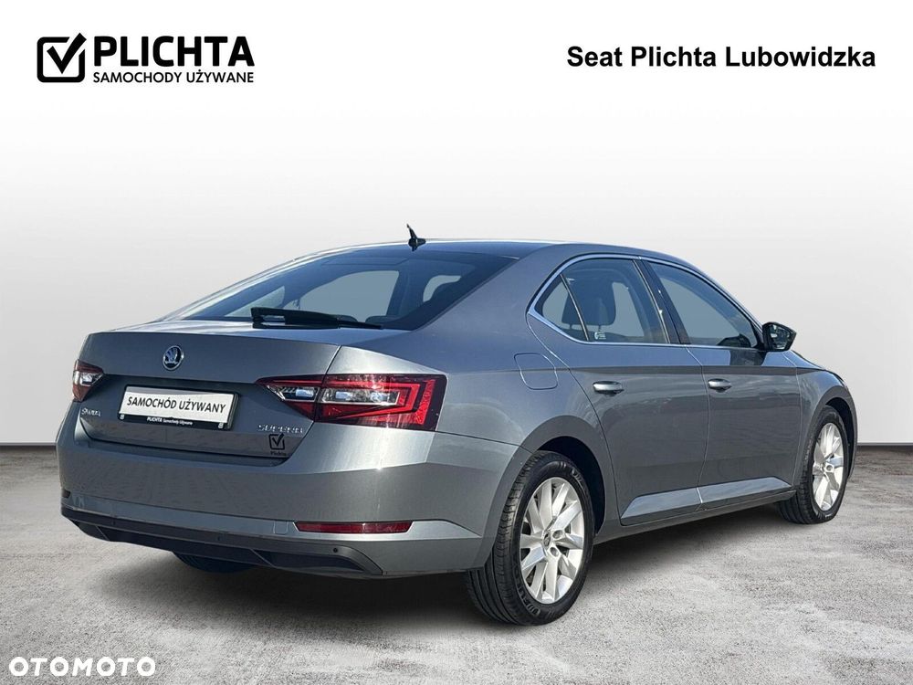 Skoda Superb 2.0 TDI SCR Ambition DSG - 5