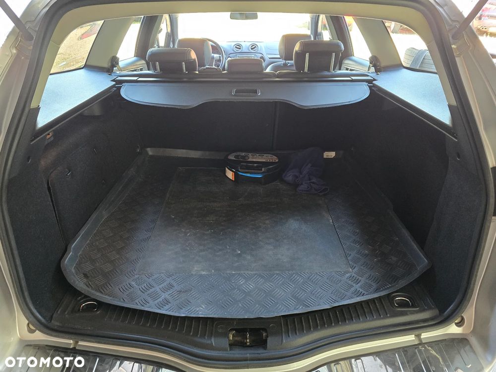 Ford Mondeo 2.0 TDCi Titanium X - 38