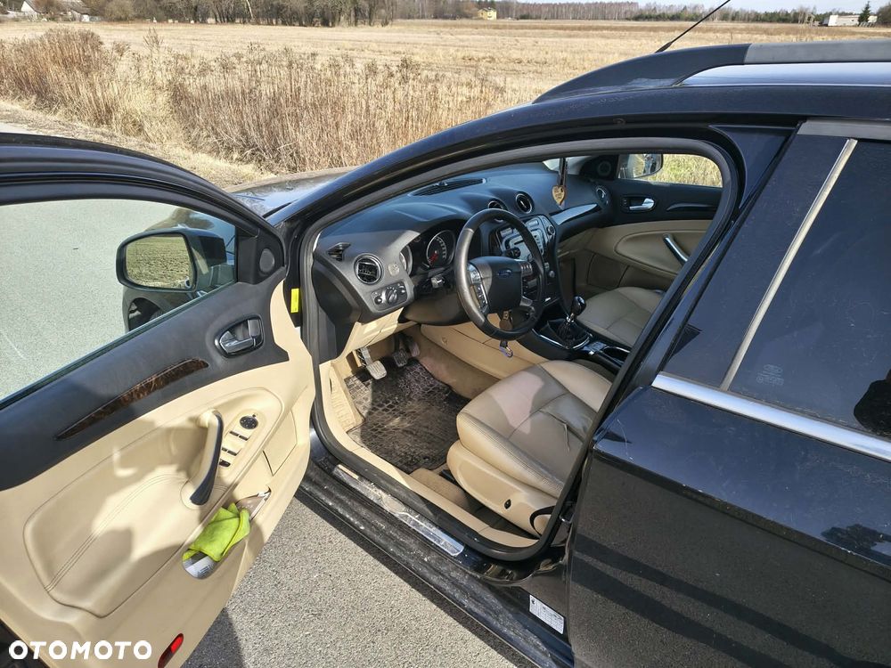 Ford Mondeo 2.0 TDCi Ghia - 4