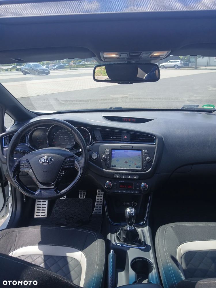 Kia Ceed 1.6 CRDi GT Line - 11