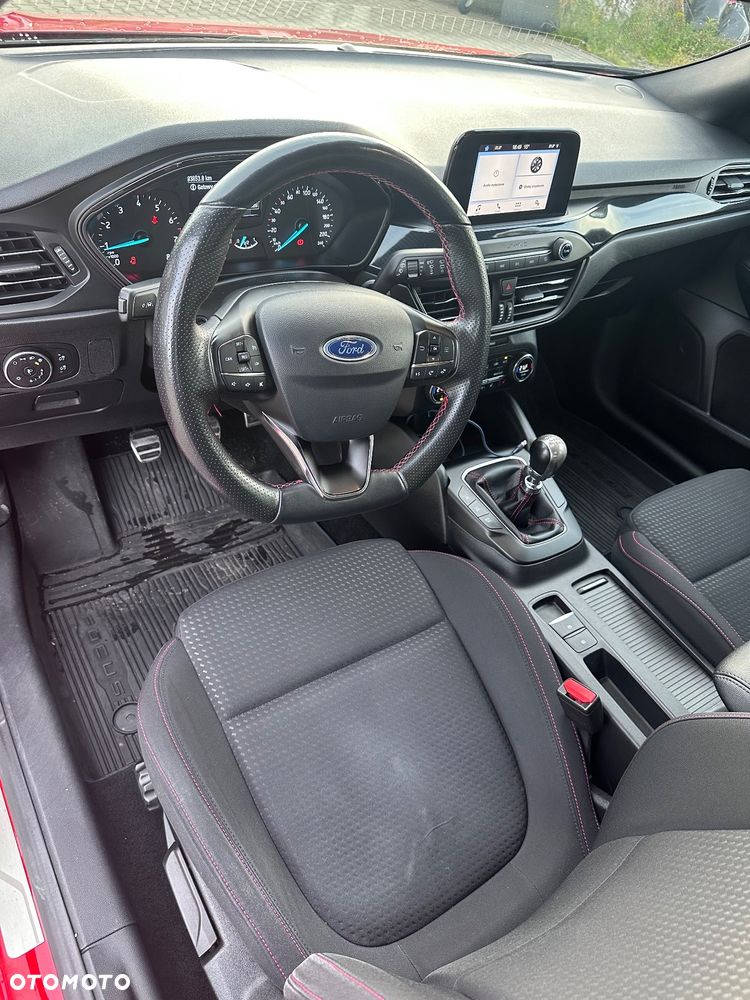Ford Focus 1.5 EcoBoost ST-Line - 18