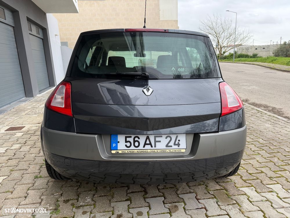 Renault Mégane 1.5 dCi Confort - 5