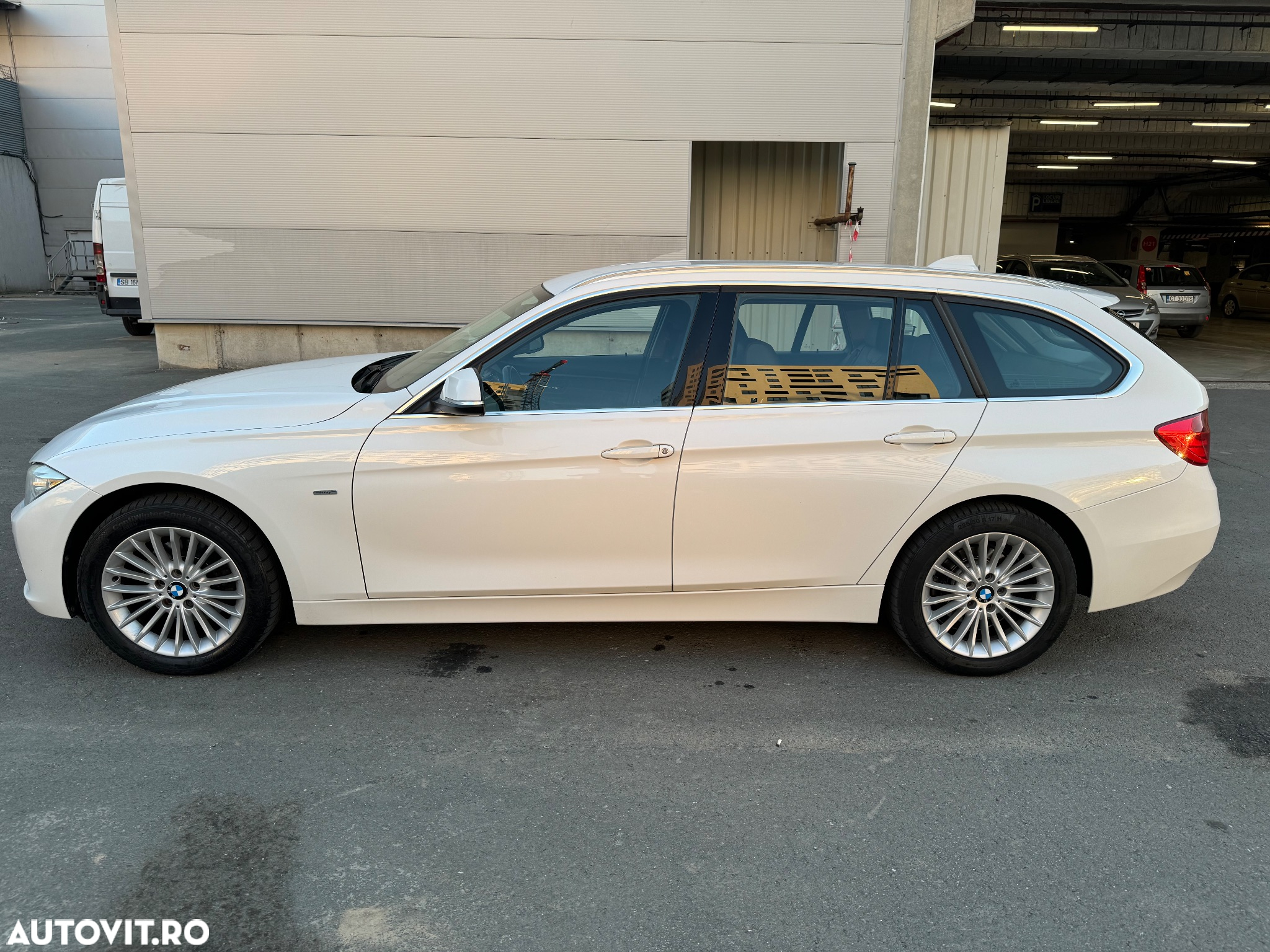BMW Seria 3 320d Aut. Luxury Line - 14