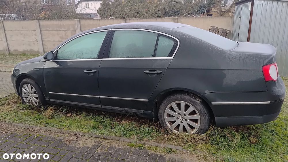 Volkswagen Passat - 2