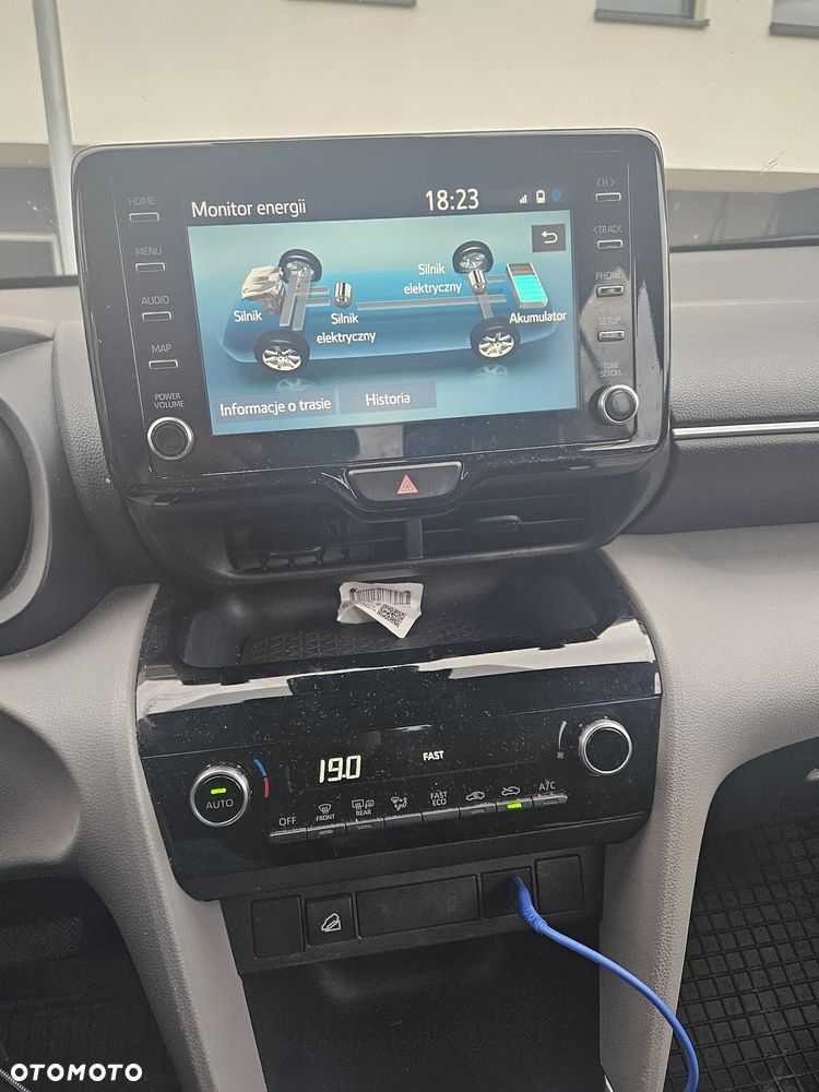 Toyota Yaris Cross Hybrid 1.5 Comfort 4x4 - 13