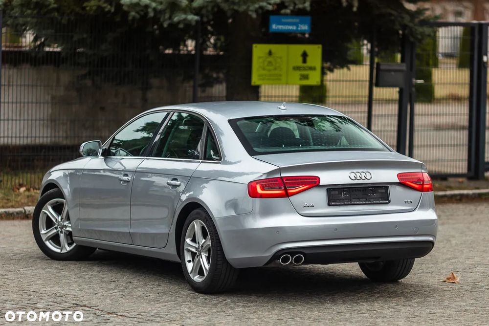 Audi A4 Limousine 2.0 TDI Sport - 11