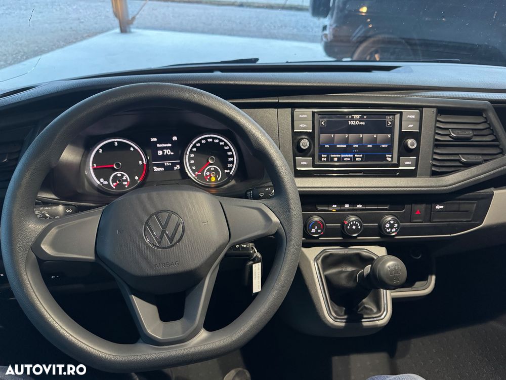 Volkswagen Transporter - 8