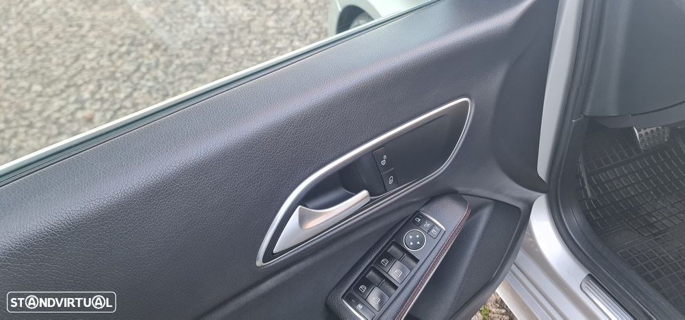 Mercedes-Benz CLA 200 d Shooting Brake AMG Line Aut. - 42