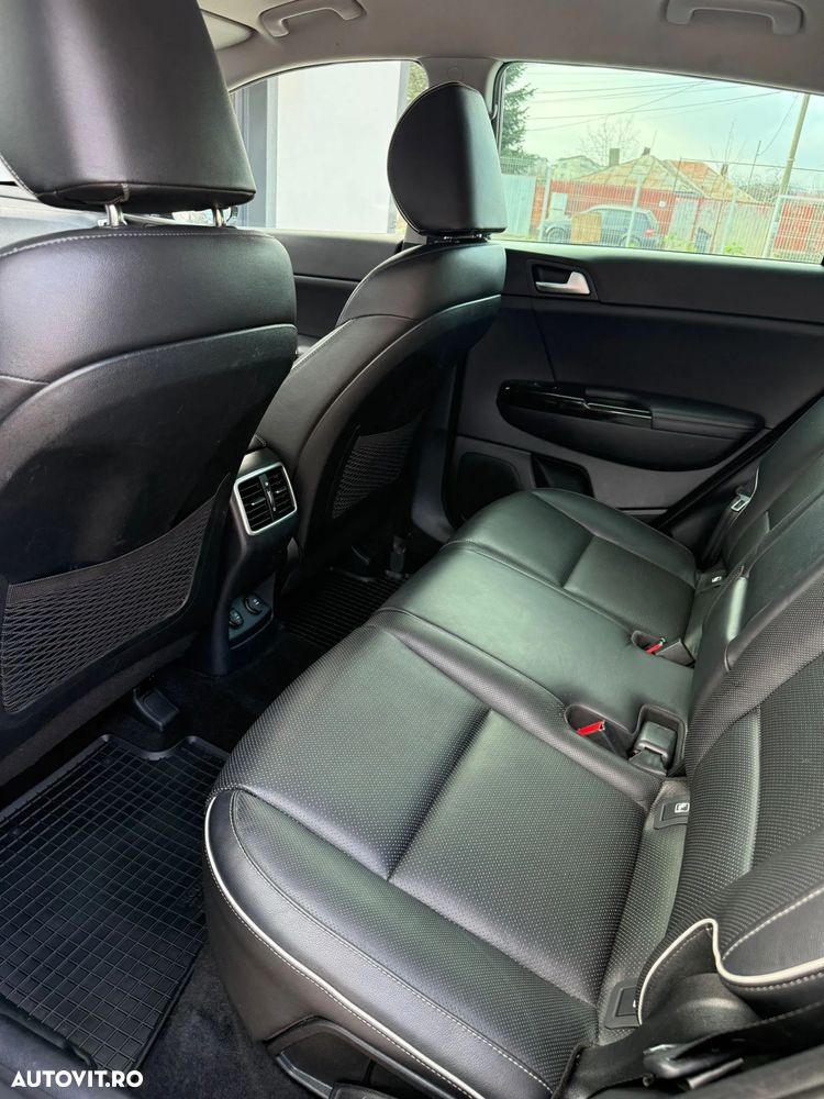 Kia Sportage 1.7 CRDI 2WD Dream-Team Edition - 8