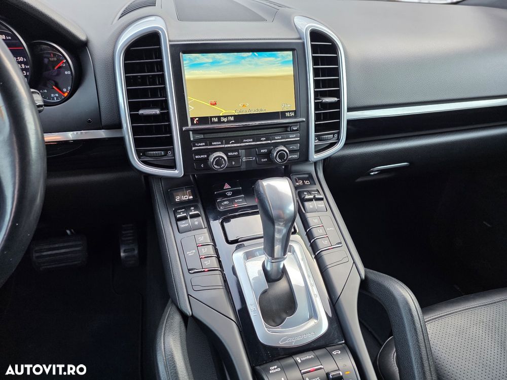Porsche Cayenne Platinum Edition - 21